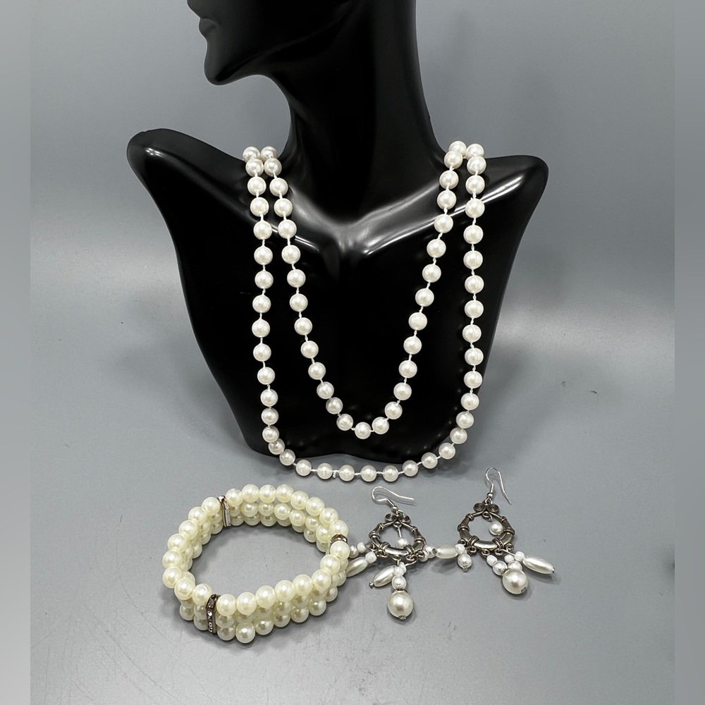 Elegant Faux Pearl Jewelry Set